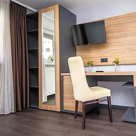 Hotell Am 3*