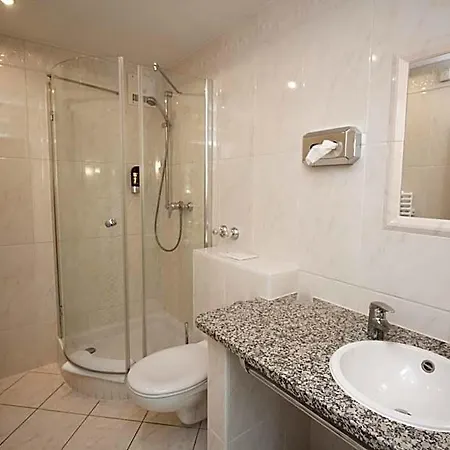 Hotell Am Tutzing